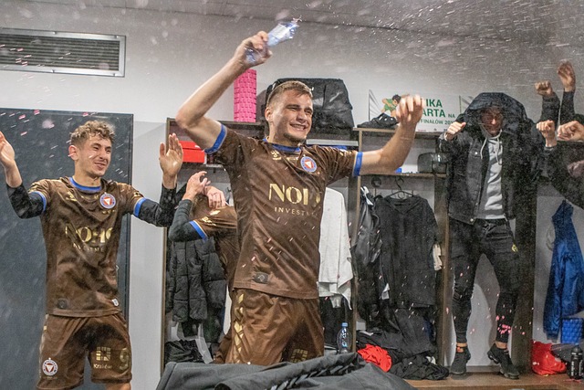 不仅受到观 不仅受到观